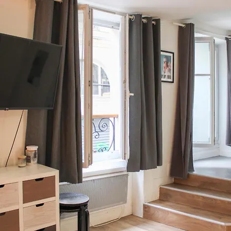 For 2 - Near Musee Grevin Διαμέρισμα