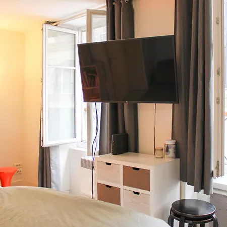Apartament For 2 - Near Musee Grevin Paryż